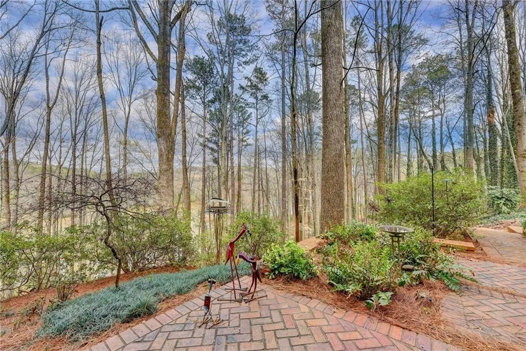 8955 Ridgemont Drive Ne, Sandy Springs, Georgia 30350, 5 Bedrooms Bedrooms, ,4 BathroomsBathrooms,Residential,Sold,8955 Ridgemont Drive Ne,6854546