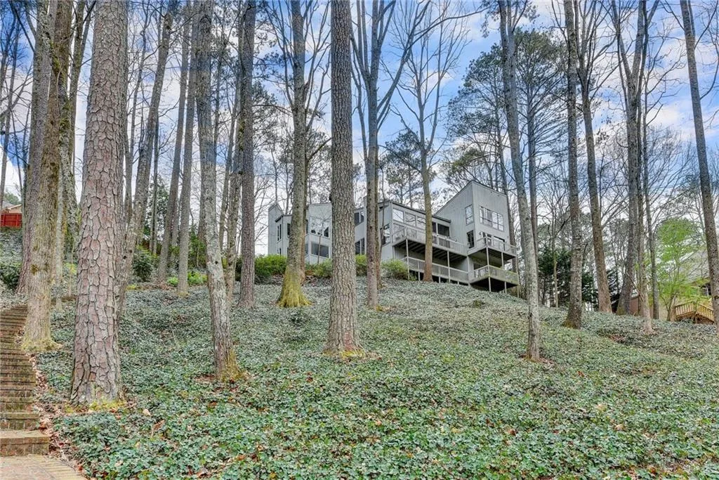 8955 Ridgemont Drive Ne, Sandy Springs, Georgia 30350, 5 Bedrooms Bedrooms, ,4 BathroomsBathrooms,Residential,Sold,8955 Ridgemont Drive Ne,6854546