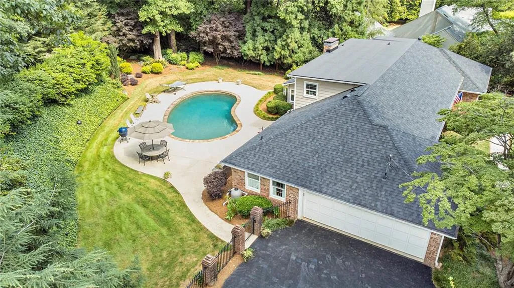 6140 Riverwood Drive, Atlanta, Georgia 30328, 5 Bedrooms Bedrooms, ,4 BathroomsBathrooms,Residential,Sold,6140 Riverwood Drive,7425626