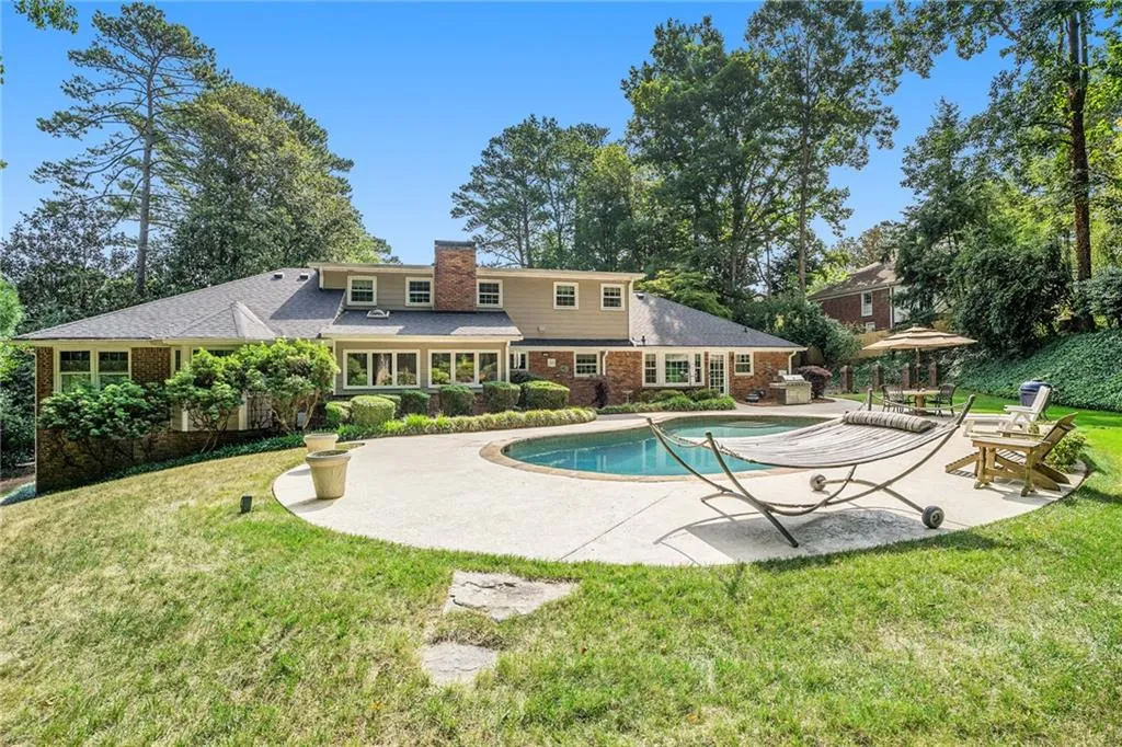 6140 Riverwood Drive, Atlanta, Georgia 30328, 5 Bedrooms Bedrooms, ,4 BathroomsBathrooms,Residential,Sold,6140 Riverwood Drive,7425626