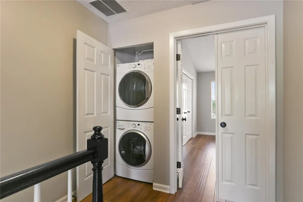 1304 Wedgewood Court, Sandy Springs, Georgia 30350, 2 Bedrooms Bedrooms, ,2 BathroomsBathrooms,Residential,Sold,1304 Wedgewood Court,6541887