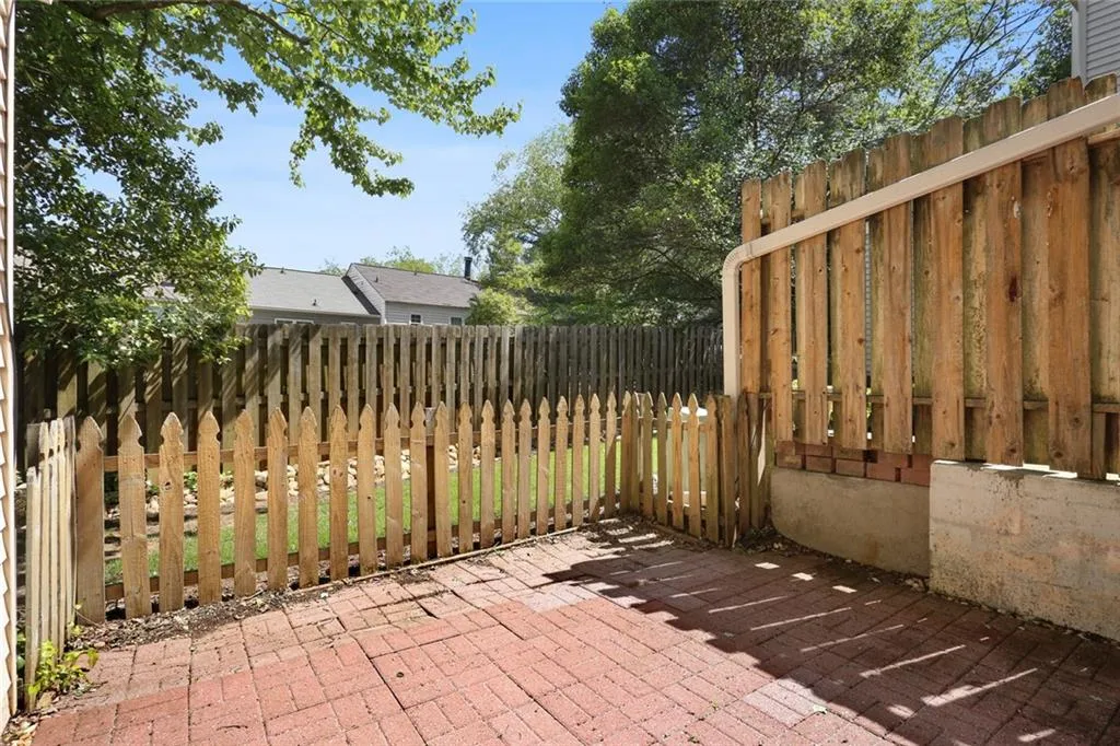 1304 Wedgewood Court, Sandy Springs, Georgia 30350, 2 Bedrooms Bedrooms, ,2 BathroomsBathrooms,Residential,Sold,1304 Wedgewood Court,6541887