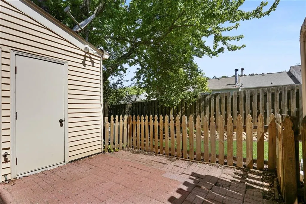 1304 Wedgewood Court, Sandy Springs, Georgia 30350, 2 Bedrooms Bedrooms, ,2 BathroomsBathrooms,Residential,Sold,1304 Wedgewood Court,6541887