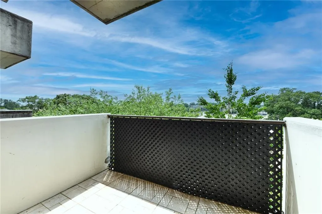 300 Johnson Ferry Road Unit A612, Atlanta, Georgia 30328, 1 Bedroom Bedrooms, ,1 BathroomBathrooms,Residential,Sold,300 Johnson Ferry Road Unit A612,7381843