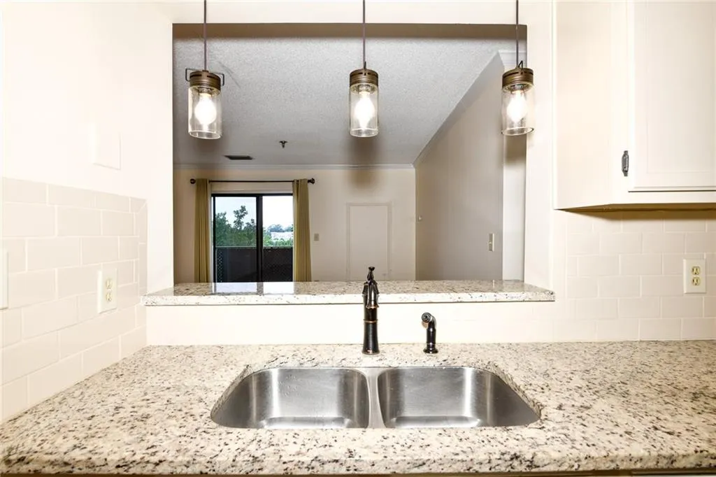 300 Johnson Ferry Road Unit A612, Atlanta, Georgia 30328, 1 Bedroom Bedrooms, ,1 BathroomBathrooms,Residential,Sold,300 Johnson Ferry Road Unit A612,7381843