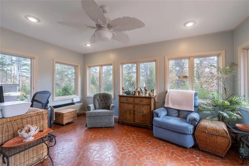 4845 Lansbury Drive, Sandy Springs, Georgia 30342, 5 Bedrooms Bedrooms, ,3 BathroomsBathrooms,Residential,Sold,4845 Lansbury Drive,7491155