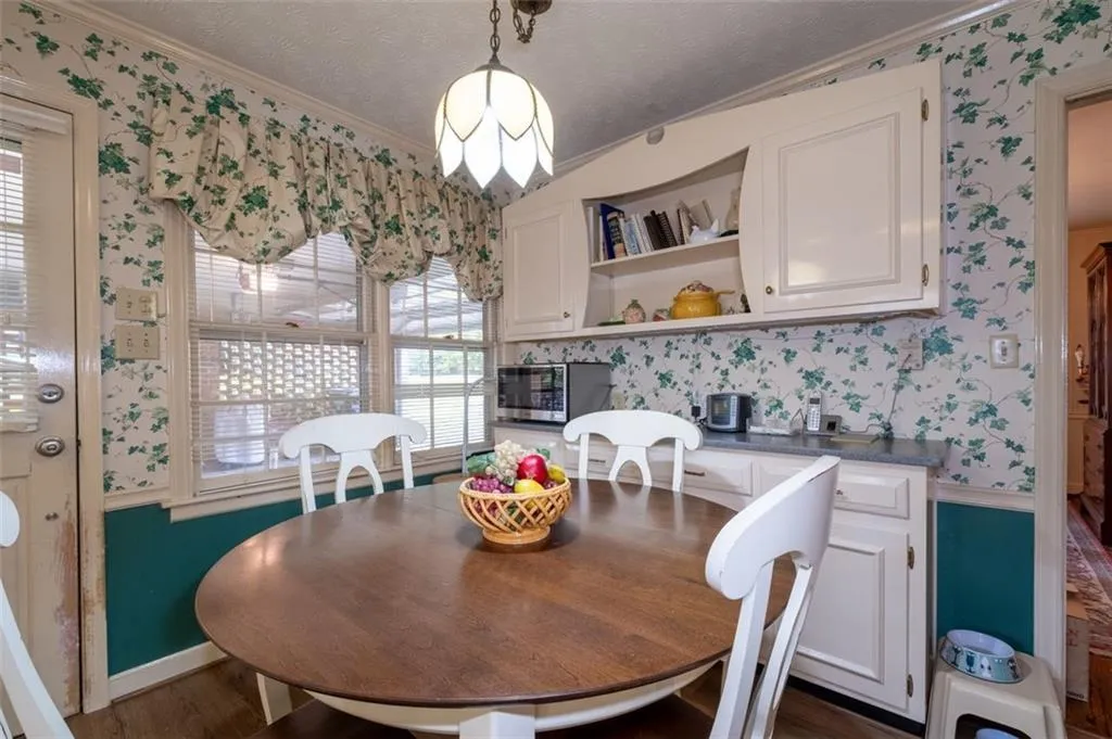 4845 Lansbury Drive, Sandy Springs, Georgia 30342, 5 Bedrooms Bedrooms, ,3 BathroomsBathrooms,Residential,Sold,4845 Lansbury Drive,7491155
