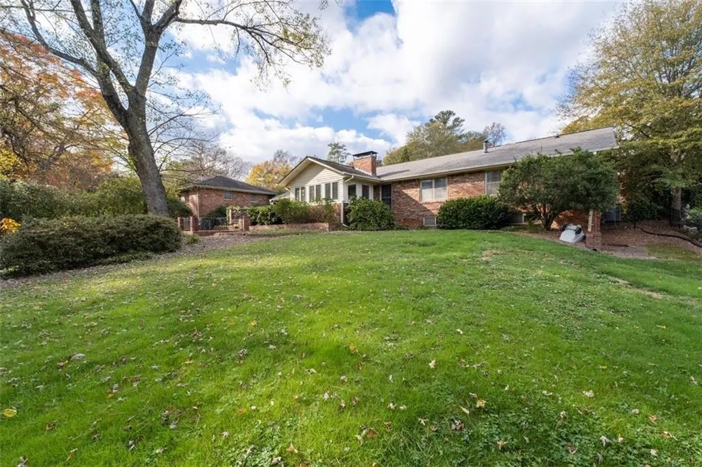 4845 Lansbury Drive, Sandy Springs, Georgia 30342, 5 Bedrooms Bedrooms, ,3 BathroomsBathrooms,Residential,Sold,4845 Lansbury Drive,7491155