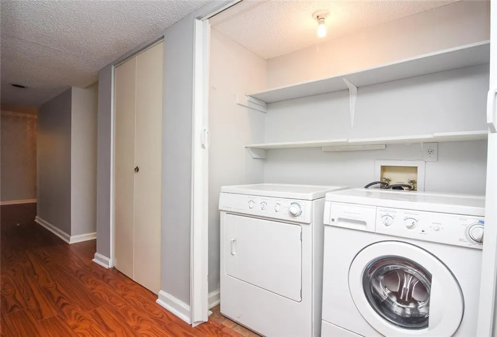 1203 Old Hammond Chase, Sandy Springs, Georgia 30350, 3 Bedrooms Bedrooms, ,2 BathroomsBathrooms,Residential,Sold,1203 Old Hammond Chase,5925513