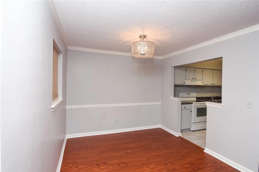 1203 Old Hammond Chase, Sandy Springs, Georgia 30350, 3 Bedrooms Bedrooms, ,2 BathroomsBathrooms,Residential,Sold,1203 Old Hammond Chase,5925513