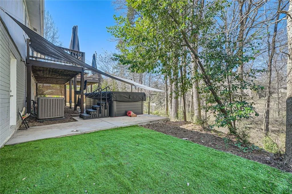 5890 Kayron Drive, Atlanta, Georgia 30328, 4 Bedrooms Bedrooms, ,3 BathroomsBathrooms,Residential,Sold,5890 Kayron Drive,7532322