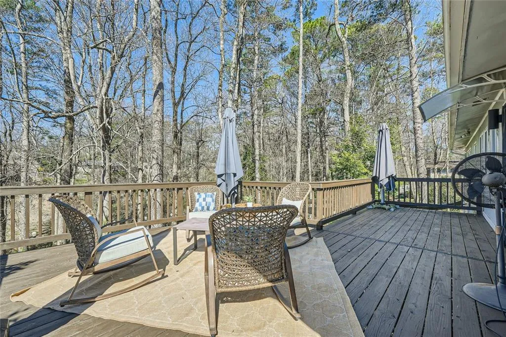5890 Kayron Drive, Atlanta, Georgia 30328, 4 Bedrooms Bedrooms, ,3 BathroomsBathrooms,Residential,Sold,5890 Kayron Drive,7532322