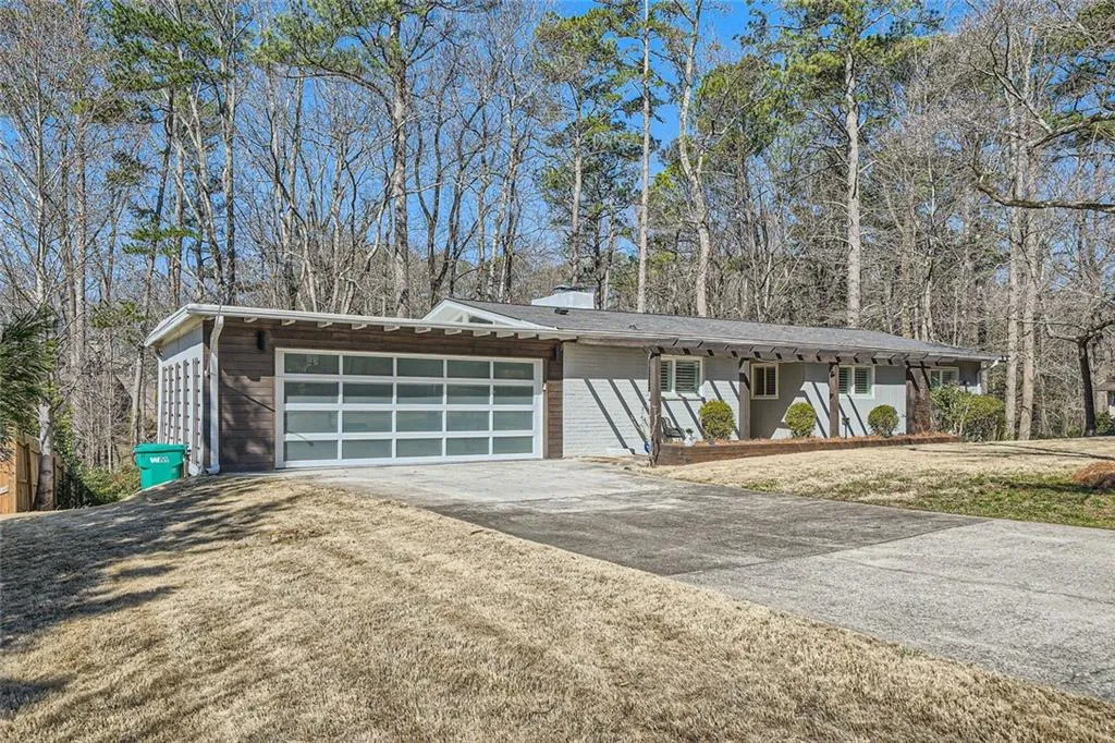 5890 Kayron Drive, Atlanta, Georgia 30328, 4 Bedrooms Bedrooms, ,3 BathroomsBathrooms,Residential,Sold,5890 Kayron Drive,7532322
