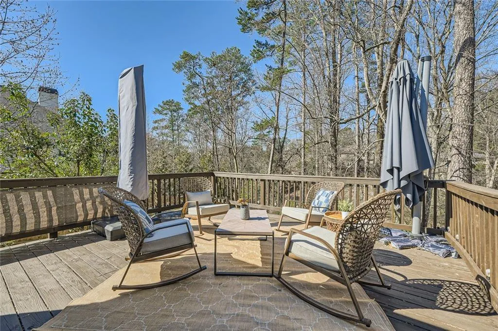 5890 Kayron Drive, Atlanta, Georgia 30328, 4 Bedrooms Bedrooms, ,3 BathroomsBathrooms,Residential,Sold,5890 Kayron Drive,7532322