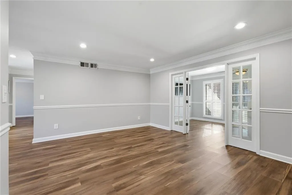 101 Woodcliff Drive Unit 101, Sandy Springs, Georgia 30350, 2 Bedrooms Bedrooms, ,2 BathroomsBathrooms,Residential,Sold,101 Woodcliff Drive Unit 101,7687160