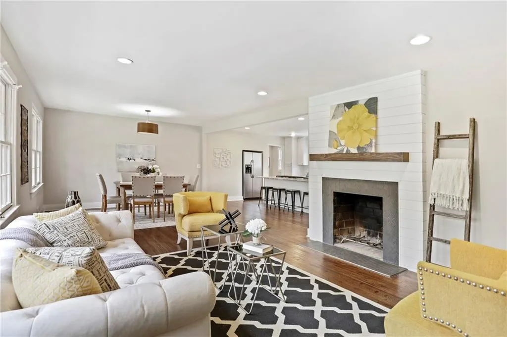 6788 Brandon Mill Road, Sandy Springs, Georgia 30328, 3 Bedrooms Bedrooms, ,2 BathroomsBathrooms,Residential,Sold,6788 Brandon Mill Road,6842916 6788 Brandon Mill Road, Sandy Springs, Georgia 30328, 3 Bedrooms Bedrooms, ,2 BathroomsBathrooms,Residential,Sold,6788 Brandon Mill Road,6842916