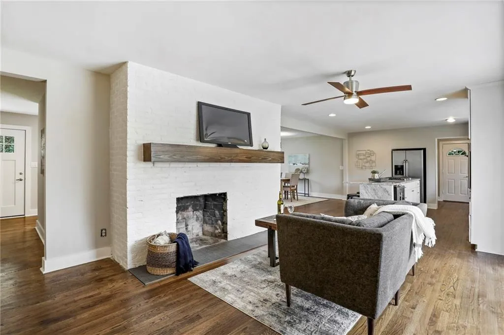 6788 Brandon Mill Road, Sandy Springs, Georgia 30328, 3 Bedrooms Bedrooms, ,2 BathroomsBathrooms,Residential,Sold,6788 Brandon Mill Road,6842916 6788 Brandon Mill Road, Sandy Springs, Georgia 30328, 3 Bedrooms Bedrooms, ,2 BathroomsBathrooms,Residential,Sold,6788 Brandon Mill Road,6842916