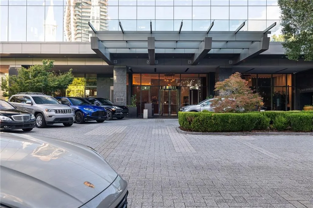 3630 Peachtree Road Ne Unit 2606, Atlanta, Georgia 30326, 1 Bedroom Bedrooms, 0 ,1 BathroomBathrooms,Residential,For Sale,3630 Peachtree Road Ne Unit 2606,7806342
