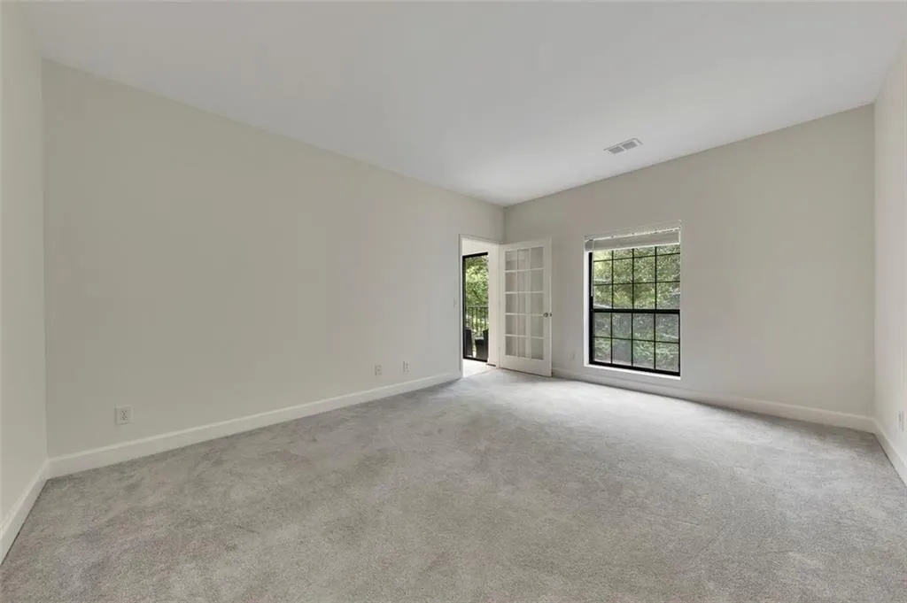 3071 Lenox Road Ne Unit 16, Atlanta, Georgia 30324, 2 Bedrooms Bedrooms, ,2 BathroomsBathrooms,Residential,For Sale,3071 Lenox Road Ne Unit 16,7640314