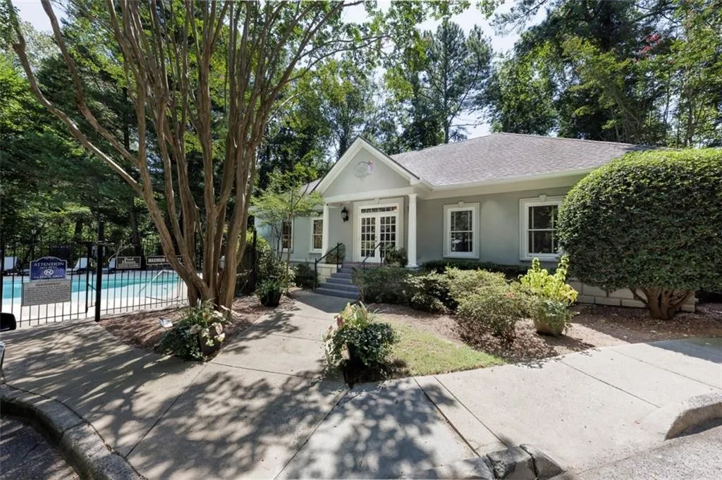 3071 Lenox Road Ne Unit 16, Atlanta, Georgia 30324, 2 Bedrooms Bedrooms, ,2 BathroomsBathrooms,Residential,For Sale,3071 Lenox Road Ne Unit 16,7640314