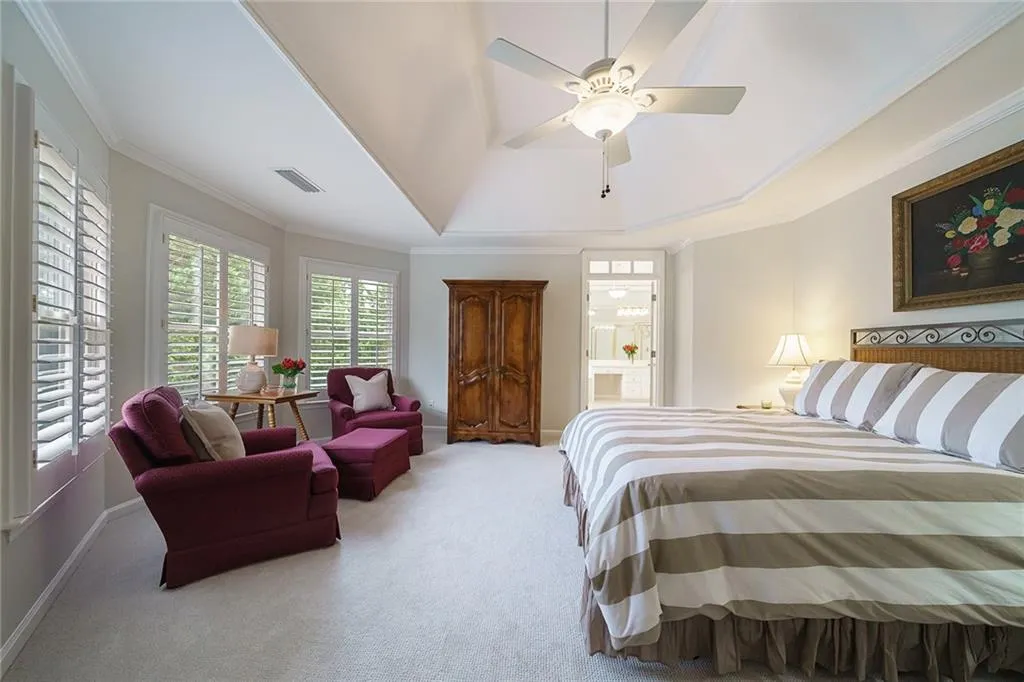 705 Hunting View Point, Sandy Springs, Georgia 30328, 4 Bedrooms Bedrooms, ,3 BathroomsBathrooms,Residential,Sold,705 Hunting View Point,6912842