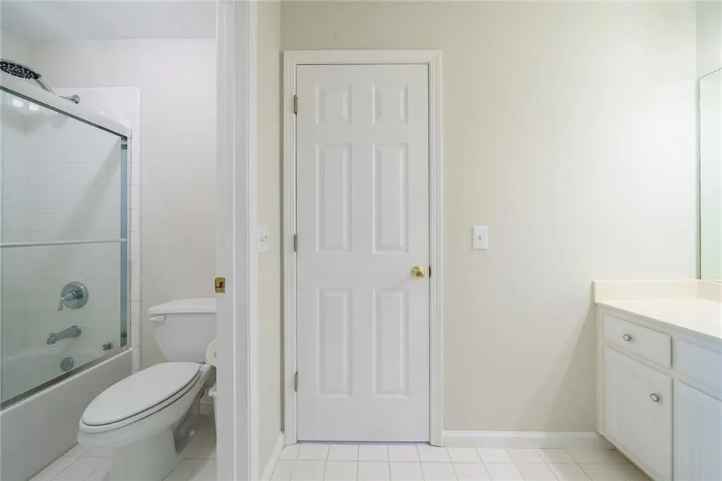 705 Hunting View Point, Sandy Springs, Georgia 30328, 4 Bedrooms Bedrooms, ,3 BathroomsBathrooms,Residential,Sold,705 Hunting View Point,6912842