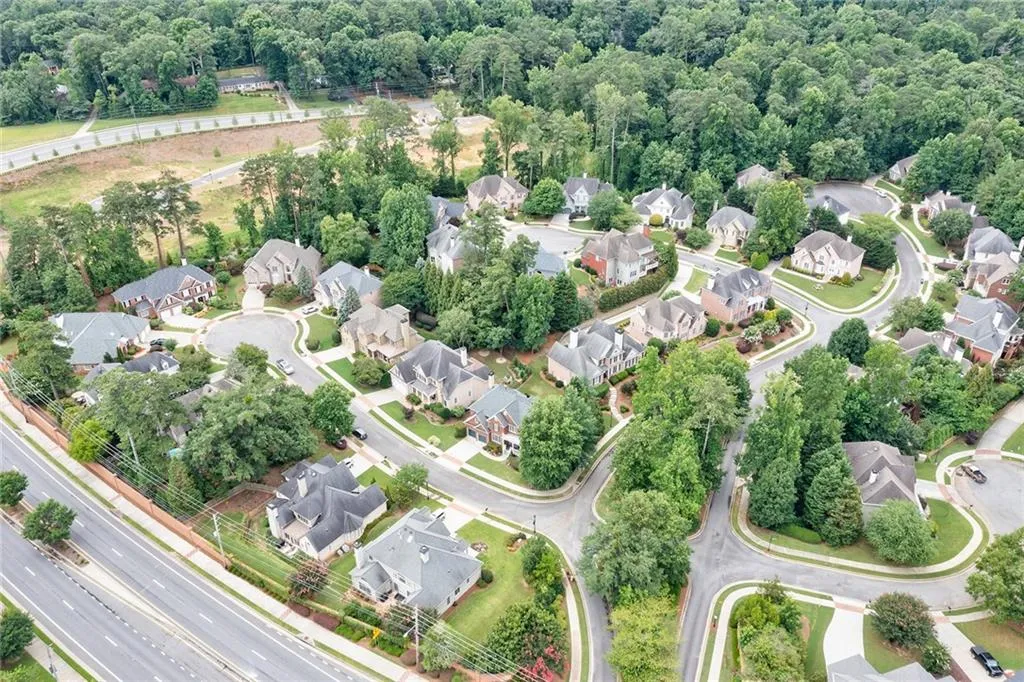 705 Hunting View Point, Sandy Springs, Georgia 30328, 4 Bedrooms Bedrooms, ,3 BathroomsBathrooms,Residential,Sold,705 Hunting View Point,6912842