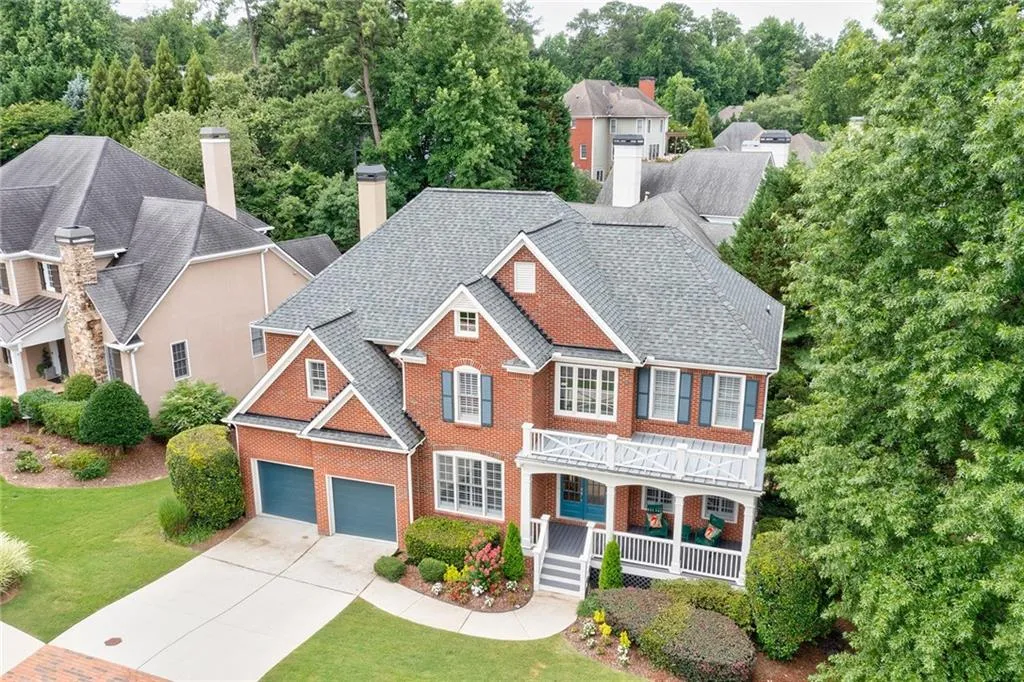 705 Hunting View Point, Sandy Springs, Georgia 30328, 4 Bedrooms Bedrooms, ,3 BathroomsBathrooms,Residential,Sold,705 Hunting View Point,6912842