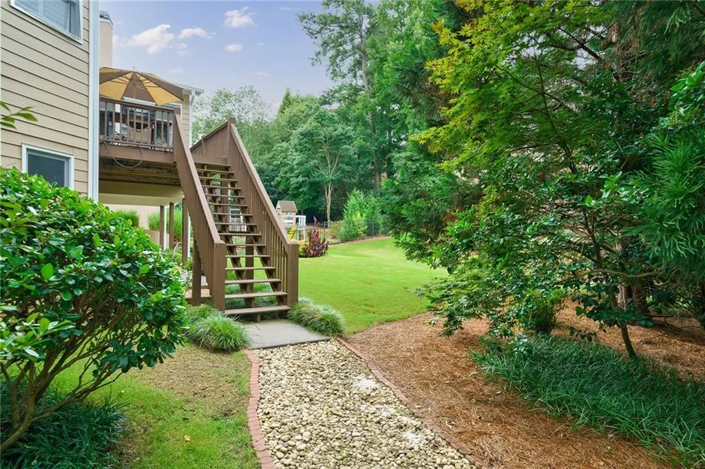 705 Hunting View Point, Sandy Springs, Georgia 30328, 4 Bedrooms Bedrooms, ,3 BathroomsBathrooms,Residential,Sold,705 Hunting View Point,6912842