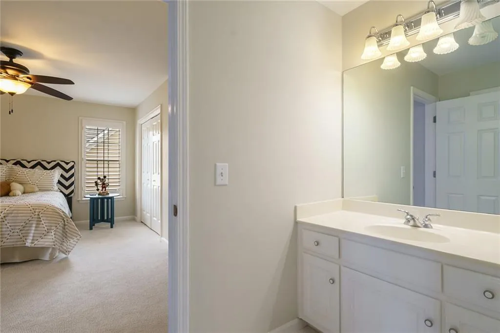 705 Hunting View Point, Sandy Springs, Georgia 30328, 4 Bedrooms Bedrooms, ,3 BathroomsBathrooms,Residential,Sold,705 Hunting View Point,6912842