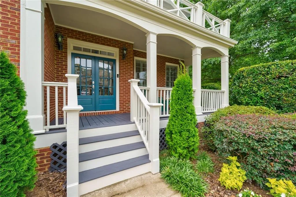 705 Hunting View Point, Sandy Springs, Georgia 30328, 4 Bedrooms Bedrooms, ,3 BathroomsBathrooms,Residential,Sold,705 Hunting View Point,6912842