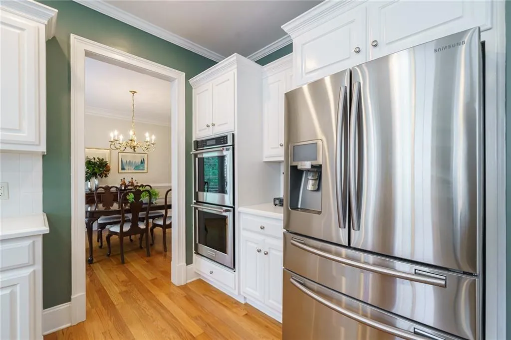 705 Hunting View Point, Sandy Springs, Georgia 30328, 4 Bedrooms Bedrooms, ,3 BathroomsBathrooms,Residential,Sold,705 Hunting View Point,6912842