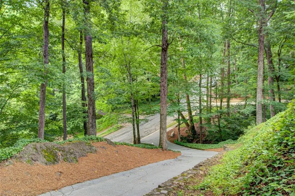 Picture of driveway leaving the house to River Chase Circle.