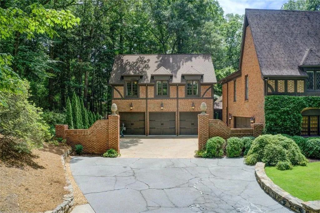 Carriage house and multiple garages