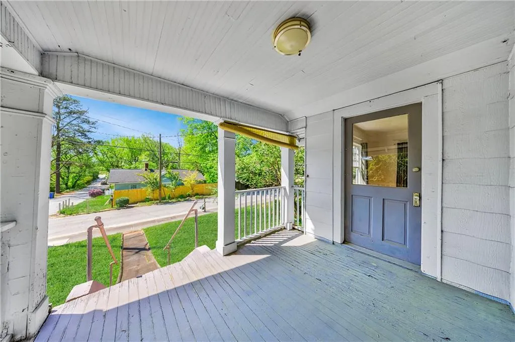 1685 Carroll Drive Nw, Atlanta, Georgia 30318, 2 Bedrooms Bedrooms, ,2 BathroomsBathrooms,Residential,Sold,1685 Carroll Drive Nw,7559367