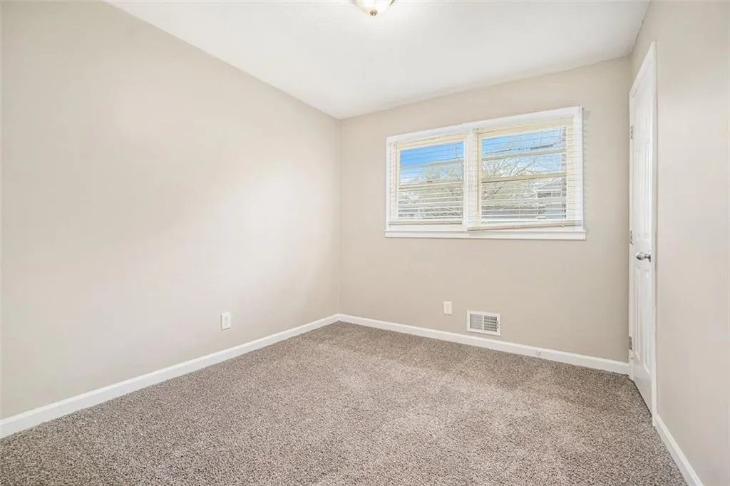 869 Capitol View Avenue Nw, Atlanta, Georgia 30318, 5 Bedrooms Bedrooms, ,2 BathroomsBathrooms,Residential,For Sale,869 Capitol View Avenue Nw,7545654
