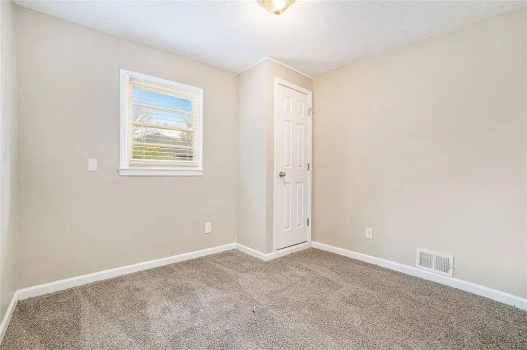 869 Capitol View Avenue Nw, Atlanta, Georgia 30318, 5 Bedrooms Bedrooms, ,2 BathroomsBathrooms,Residential,For Sale,869 Capitol View Avenue Nw,7545654