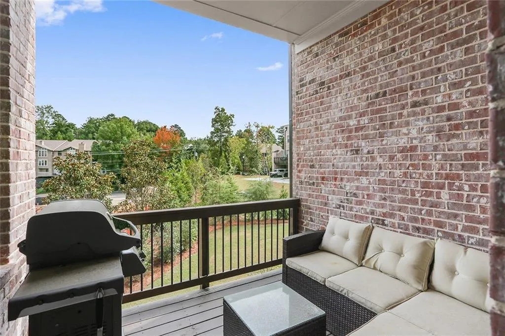 55 Marlow Place, Atlanta, Georgia 30328, 3 Bedrooms Bedrooms, ,3 BathroomsBathrooms,Residential,Sold,55 Marlow Place,6666082
