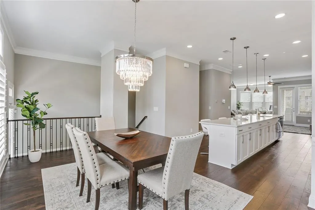 55 Marlow Place, Atlanta, Georgia 30328, 3 Bedrooms Bedrooms, ,3 BathroomsBathrooms,Residential,Sold,55 Marlow Place,6666082