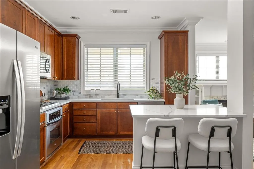 6430 Chariot Street, Atlanta, Georgia 30328, 2 Bedrooms Bedrooms, ,2 BathroomsBathrooms,Residential,Sold,6430 Chariot Street,7673562