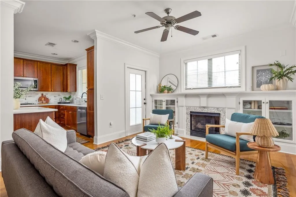 6430 Chariot Street, Atlanta, Georgia 30328, 2 Bedrooms Bedrooms, ,2 BathroomsBathrooms,Residential,Sold,6430 Chariot Street,7673562