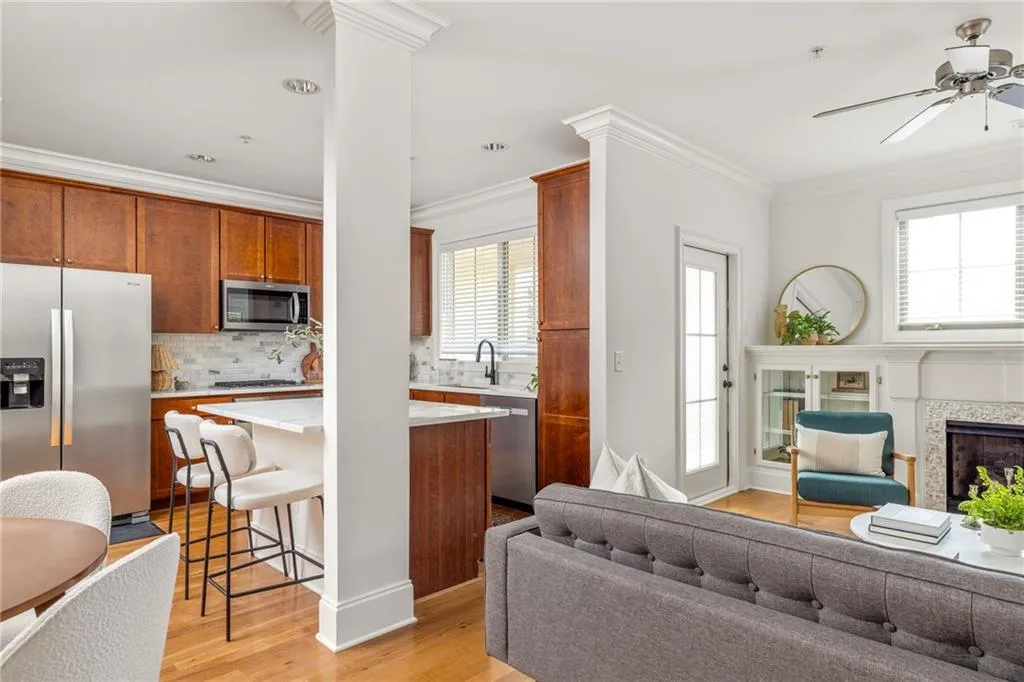 6430 Chariot Street, Atlanta, Georgia 30328, 2 Bedrooms Bedrooms, ,2 BathroomsBathrooms,Residential,Sold,6430 Chariot Street,7673562