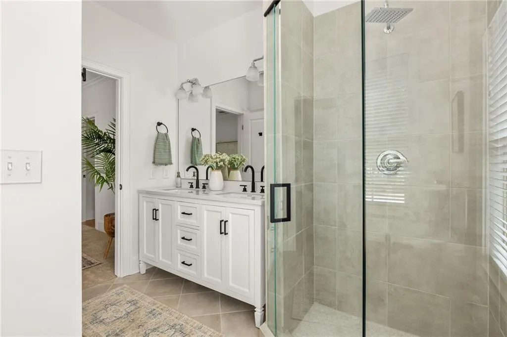 6430 Chariot Street, Atlanta, Georgia 30328, 2 Bedrooms Bedrooms, ,2 BathroomsBathrooms,Residential,Sold,6430 Chariot Street,7673562