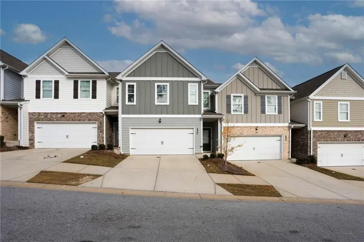 7488 Knoll Hollow Road, Lithonia, Georgia 30058