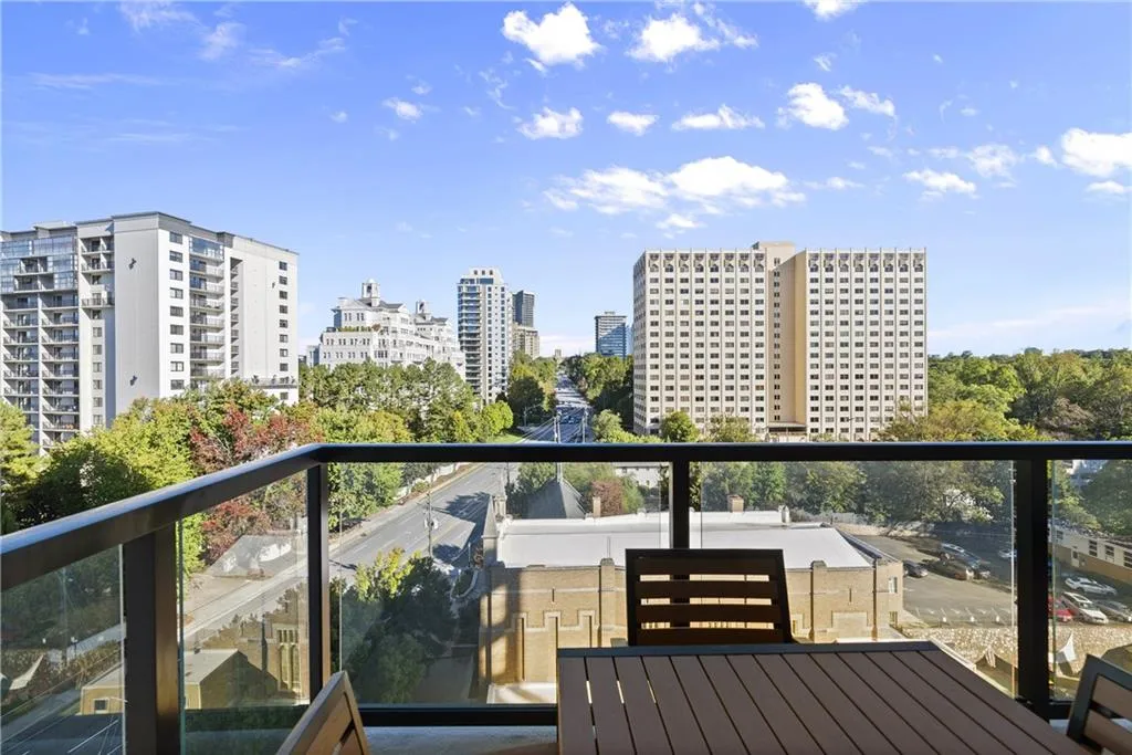 2425 Peachtree Road Ne Unit 902, Atlanta, Georgia 30305, 2 Bedrooms Bedrooms, ,3 BathroomsBathrooms,Residential,For Sale,2425 Peachtree Road Ne Unit 902,7666794