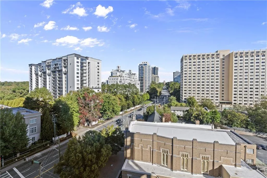 2425 Peachtree Road Ne Unit 902, Atlanta, Georgia 30305, 2 Bedrooms Bedrooms, ,3 BathroomsBathrooms,Residential,For Sale,2425 Peachtree Road Ne Unit 902,7666794