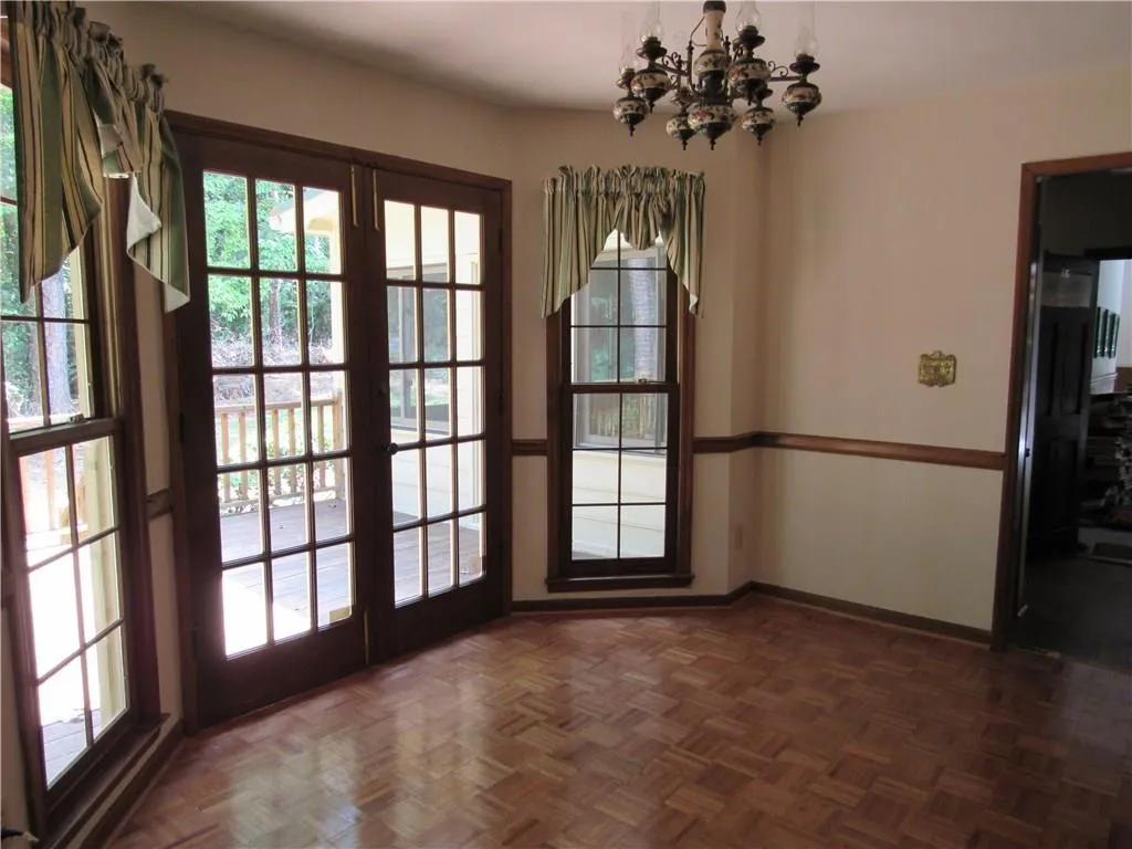 8025 River Circle, Sandy Springs, Georgia 30350, 4 Bedrooms Bedrooms, ,2 BathroomsBathrooms,Residential,Sold,8025 River Circle,5743619