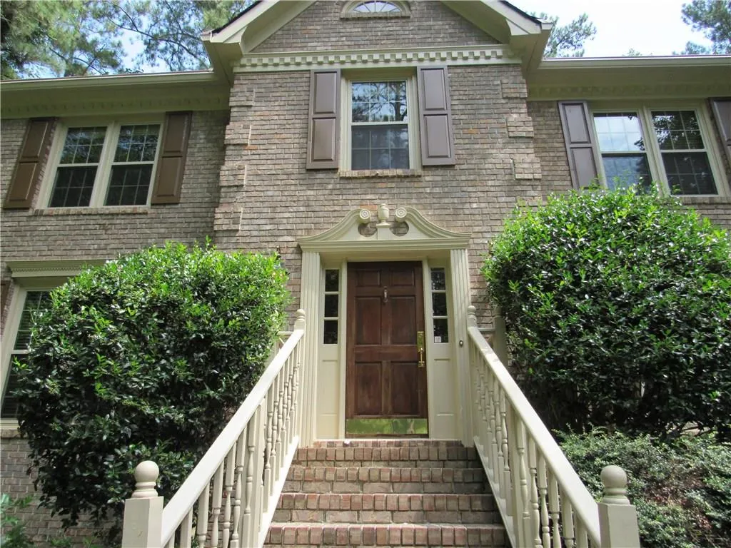 8025 River Circle, Sandy Springs, Georgia 30350, 4 Bedrooms Bedrooms, ,2 BathroomsBathrooms,Residential,Sold,8025 River Circle,5743619