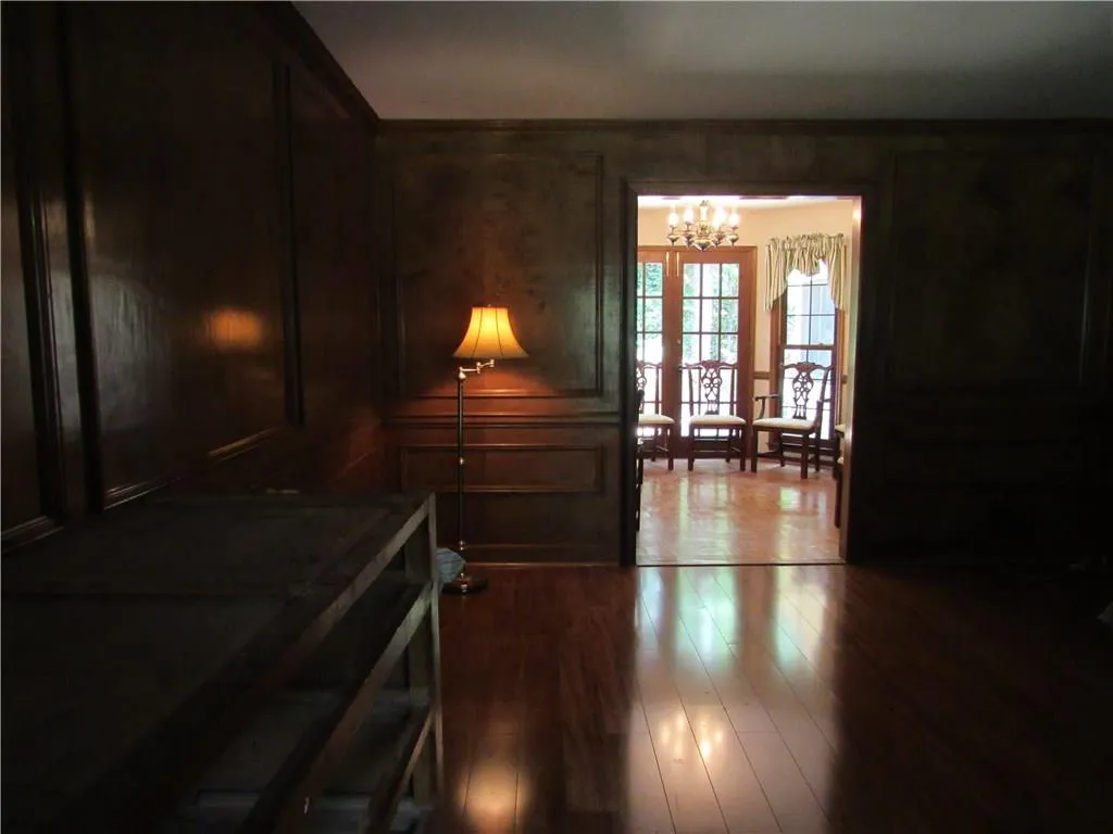 8025 River Circle, Sandy Springs, Georgia 30350, 4 Bedrooms Bedrooms, ,2 BathroomsBathrooms,Residential,Sold,8025 River Circle,5743619