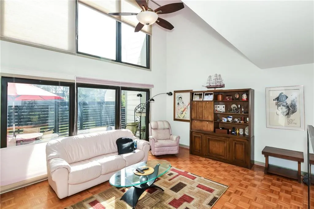43 Forrest Place, Sandy Springs, Georgia 30328, 3 Bedrooms Bedrooms, ,2 BathroomsBathrooms,Residential,Sold,43 Forrest Place,6501989